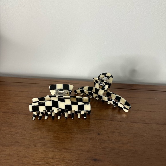 2 Checked Claw Clips - Picture 2 of 4